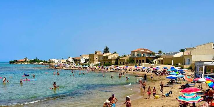 Punta Secca Beach